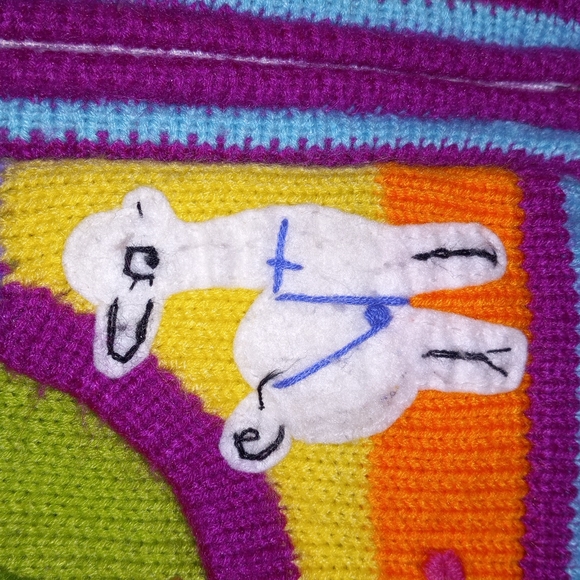 Size 8 sweater from Peru - Picture 4 of 5